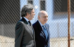 El exministro Jorge Fernández Díaz (a la derecha), a su salida el lunes de la Audiencia Nacional española.