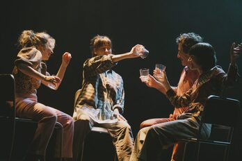 Intza Alkain, Javier Barandiaran, Marina Suarez eta Iraia Eliasek osatzen dute aktore lantaldea