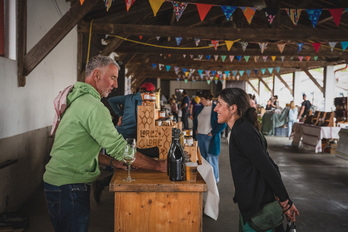 Iaz bezala, tokiko ekonomia ardatz duen jardunaldiaz gozatzeko parada eskainiko du, aurten ere, Eusko Egunak.