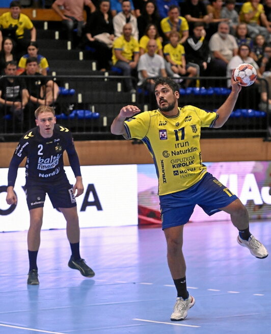 Rodrigo Salinasek ez du Bidasoan jarraituko.