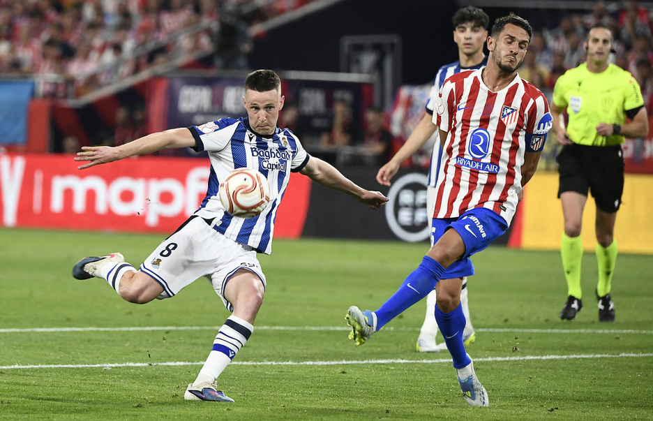 Bonito remate de Turrientes ante Koke.