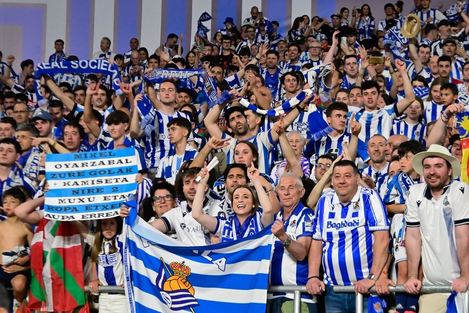 La afición, incondicional.