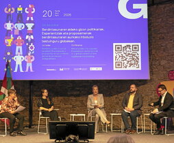 López de Munain, R. Bruno, Montero y Gavric en la jornada de Emakunde en Gasteiz.