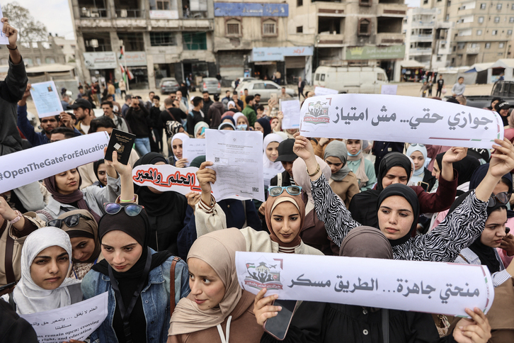  Universitarias palestinas denuncian el bloqueo a sus estudios en el extranjero.