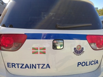 Vehículo de la Ertzaintza.