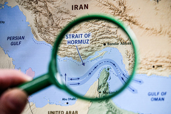 Imagen del estrecho de Ormuz en un mapa.