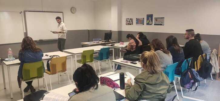 Administrazio Kudeaketarako Erdi Mailako zikloko taldea, Karrantzan. 