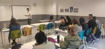 Administrazio Kudeaketarako Erdi Mailako zikloko taldea, Karrantzan. 