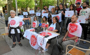 Rosa García interviene en la comparecencia de ayer en Donostia.