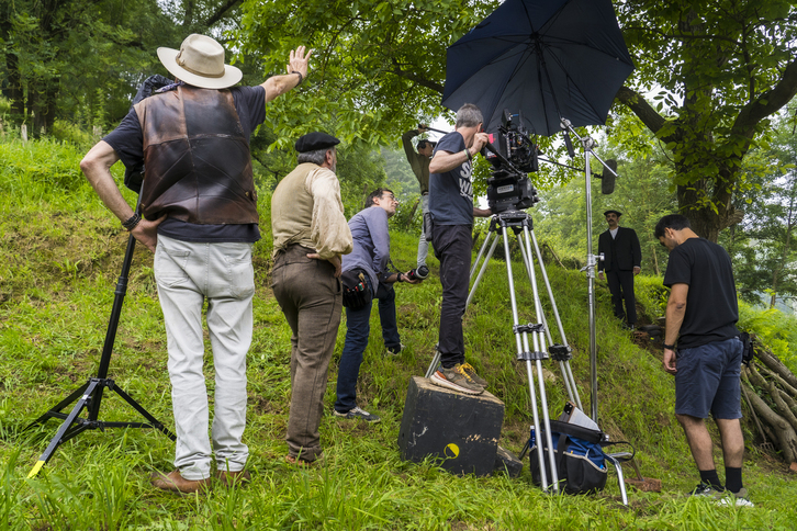 ‘Ombuaren itzala’ filmaren grabazioa.
