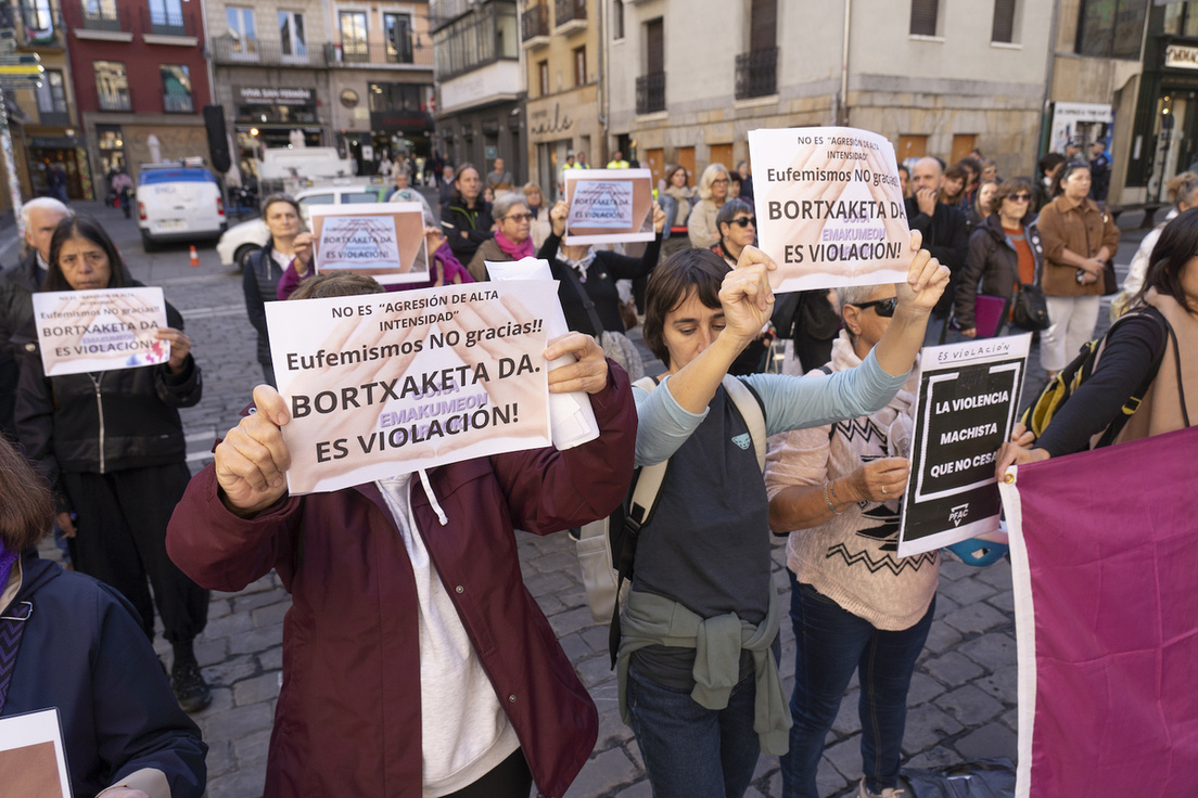 Una movilización en Iruñea contra las violaciones.