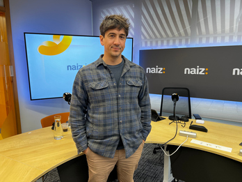 Jurgi Ekiza NAIZ Irratiko estudio nagusian