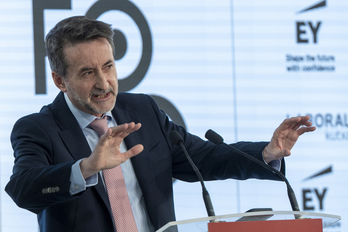 El consejero delegado de Repsol, Josu Jon Imaz, en una conferencia.