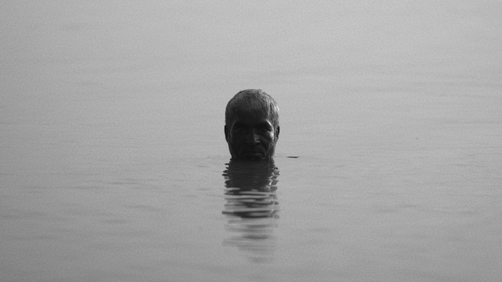 ‘Black Water’ dokumentalaren irudi bat.