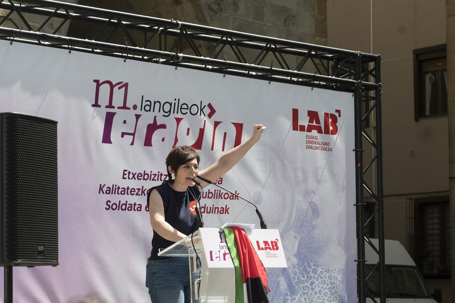 Garbiñe Aranburu LABeko koordinatzaile orokorra, Donostiako mobilizazioren bukaeran.