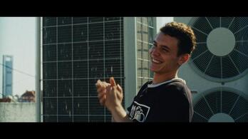 Arón Piper da Luc Knowlesen film berriaren protagonista.