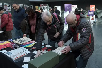 Exposición de LAB, en el Parlamento navarro.
