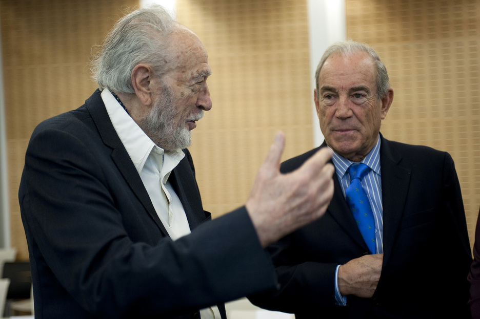 Nestor Basterretxearekin, 2012an. 