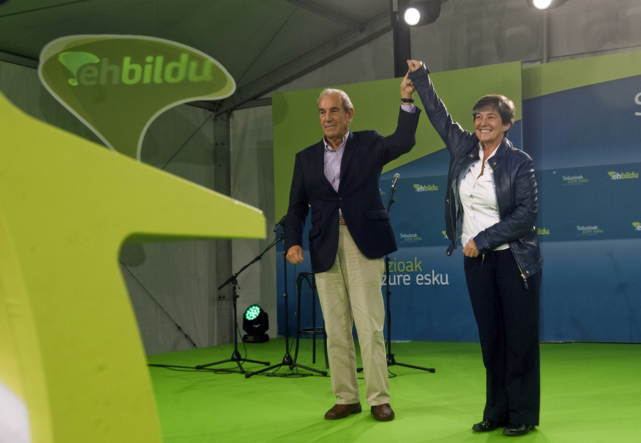2012an, Laura Mintegi EH Bilduko lehendakarigaiarekin. 