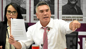 El senador y presidente del PRI, Alejandro Moreno, mientras hacía su petición a EEUU.