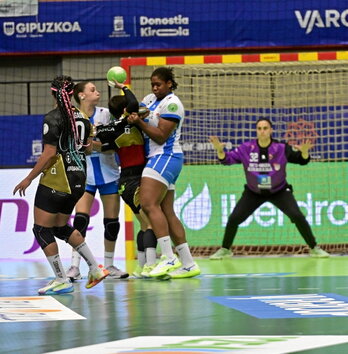 La defensa de Beti Onak se empleó a fondo.