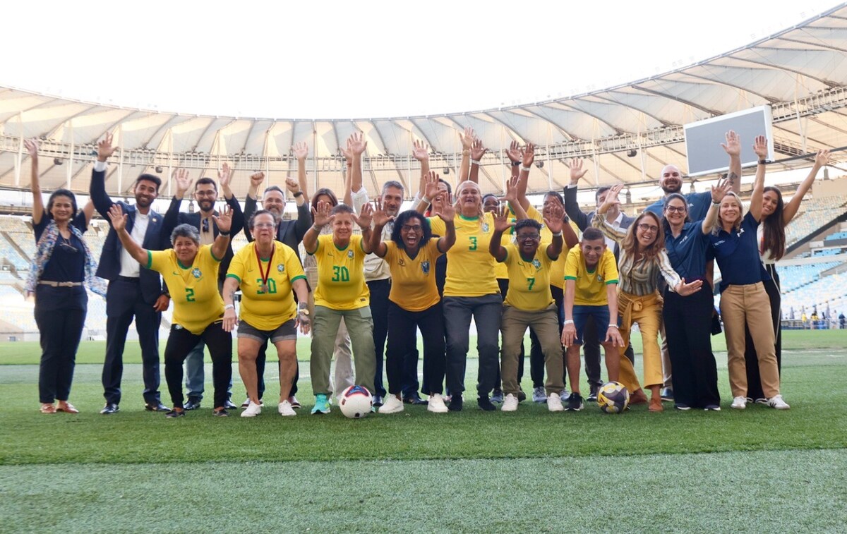 Las pioneras de la selección brasileña en Maracaná. (Ministerio do Esporte)