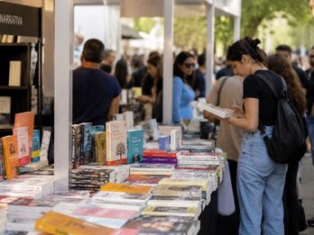Liburu Azokaren hutsunea nabaria zen Gasteiz, nahiz eta beste ekitaldi batzuk antolatu diren.