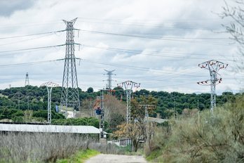 Una torre de tensión eléctrica, en imagen de archivo.