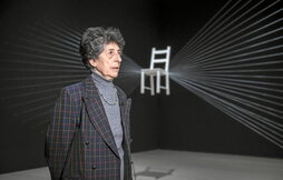 Imagen de archivo de Esther Ferrer en una de sus exposiciones en el Guggenheim.