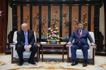 El presidente de Donald Trump y Xi Jinping, en su visita al jardín Zhongnanhai en Pekín.