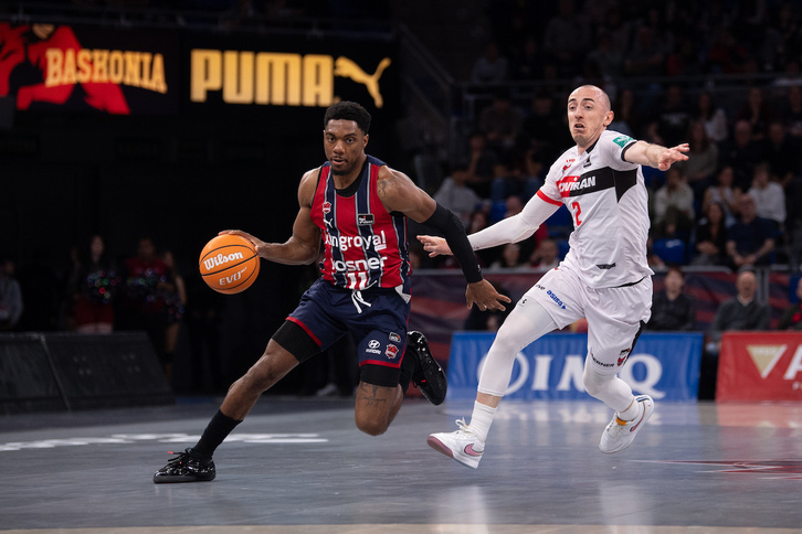 A poco que ha corrido, Baskonia ha abierto hueco en el marcador.