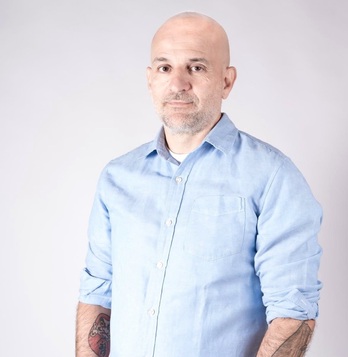 Pedro Bravo, autor de este ensayo sobre las ciudades actuales y su utilización económica.