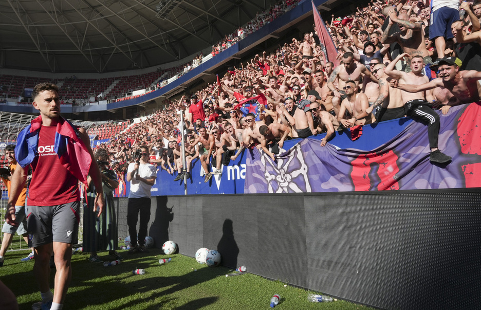 El capitán ha tomado la palabra al final del entrenamiento. El capitán ha tomado la palabra al final del entrenamiento.