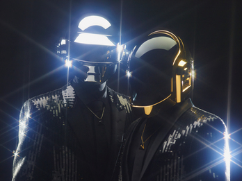 Daft Punk taldearen ‘Random Access Memories’ lanerako baliatutako promozio argazkia