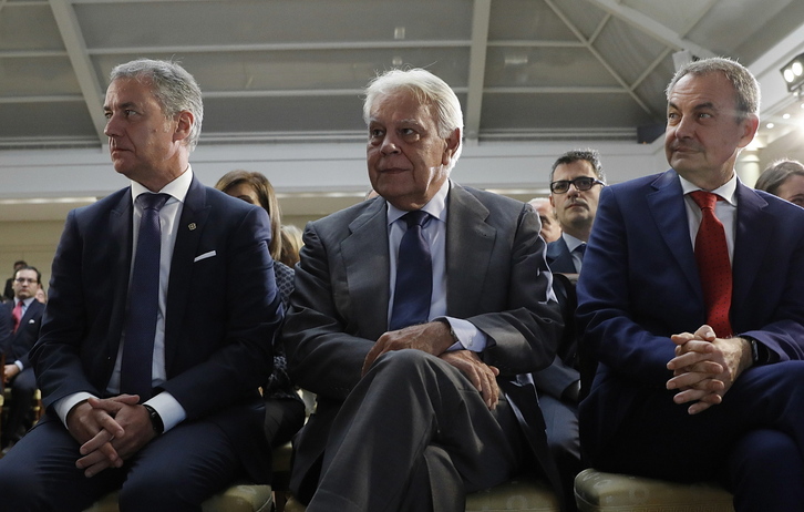 Iñigo Urkullu, Felipe González y José Luis Rodríguez Zapatero, en un acto en 2018.