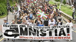 Joan den larunbatean Algortan mobilizazioa egin zuten, Berangoko ongietorriko auzipetuei babesa adierazteko.