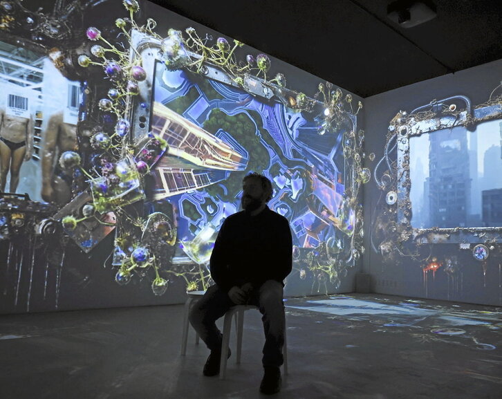 Exposición inmersiva “Ni, adimen artificiala”, en el Next Museum de Bilbo.