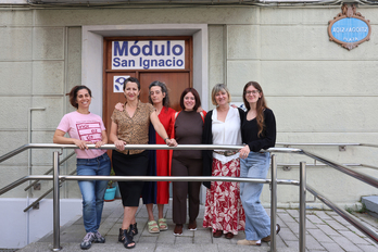 Ane Navarro, Carmen García, Laura Elezkano, Iraide Valdés, Olga Herrera y Naiara Ibañez, ante el módulo.