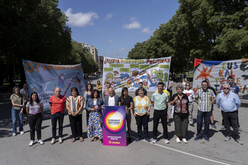 Euskalgintzaren Kontseiluak larunabteko manifestazioko pankartak eta pregoilariak aurkeztu ditu astelehen honetan.