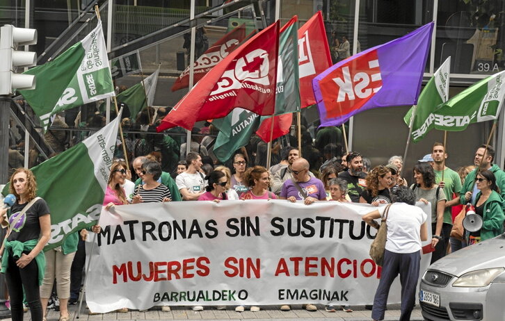 2024. urtean Bilbon, Osasun Sailaren aurrean, emaginen alde egindako protesta.