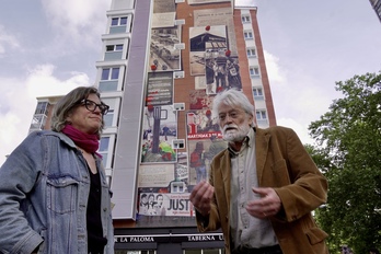 La muralista Verónica Werckmeister y el artista Javier Hernández, con el mural de fondo.