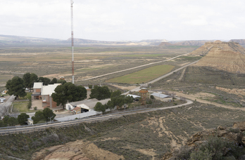 Instalaciones militares dentro del Parque Natural de las Bardenas.