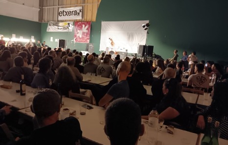 Ez Donk 13: Festaren bidez elkartasunaren aldeko ohiua