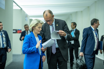 La presidenta de la Comisión Europea, Ursula von der Leyen, y el canciller alemán, Friedrich Merz, en una foto de archivo.