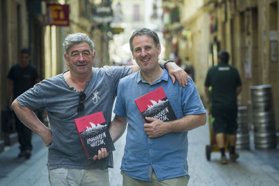 Jon Alonso eta Adur Larrea, Donostian.