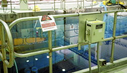 Imagen de la piscina radioactiva que alberga el Edificio del Reactor de Garoña.