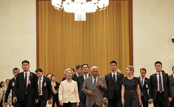Ursula Von der Leyen, Antonio Costa y Kaja Kallas durante su visita a China en julio del año pasado.