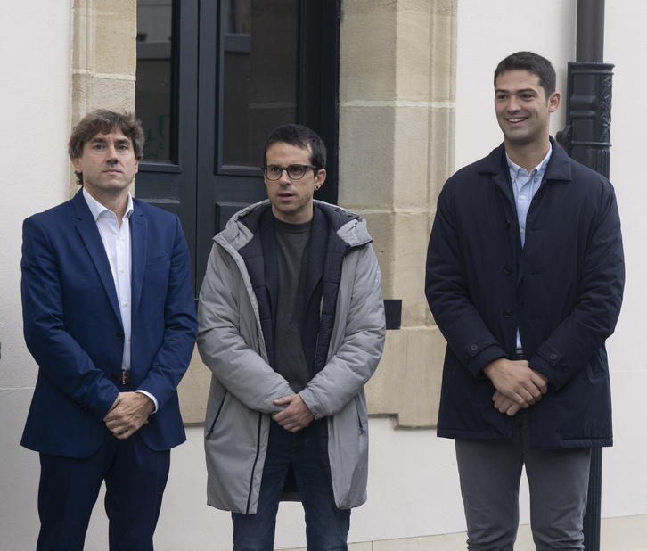 Andueza, Otxandiano y Antxustegi, los portavoces de las tres primeras fuerzas parlamentarias, implicados en este debate.