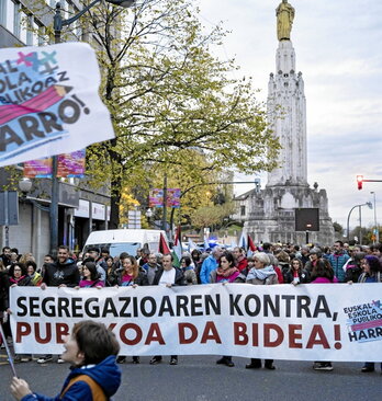Imagen de una marcha contra la segregación.