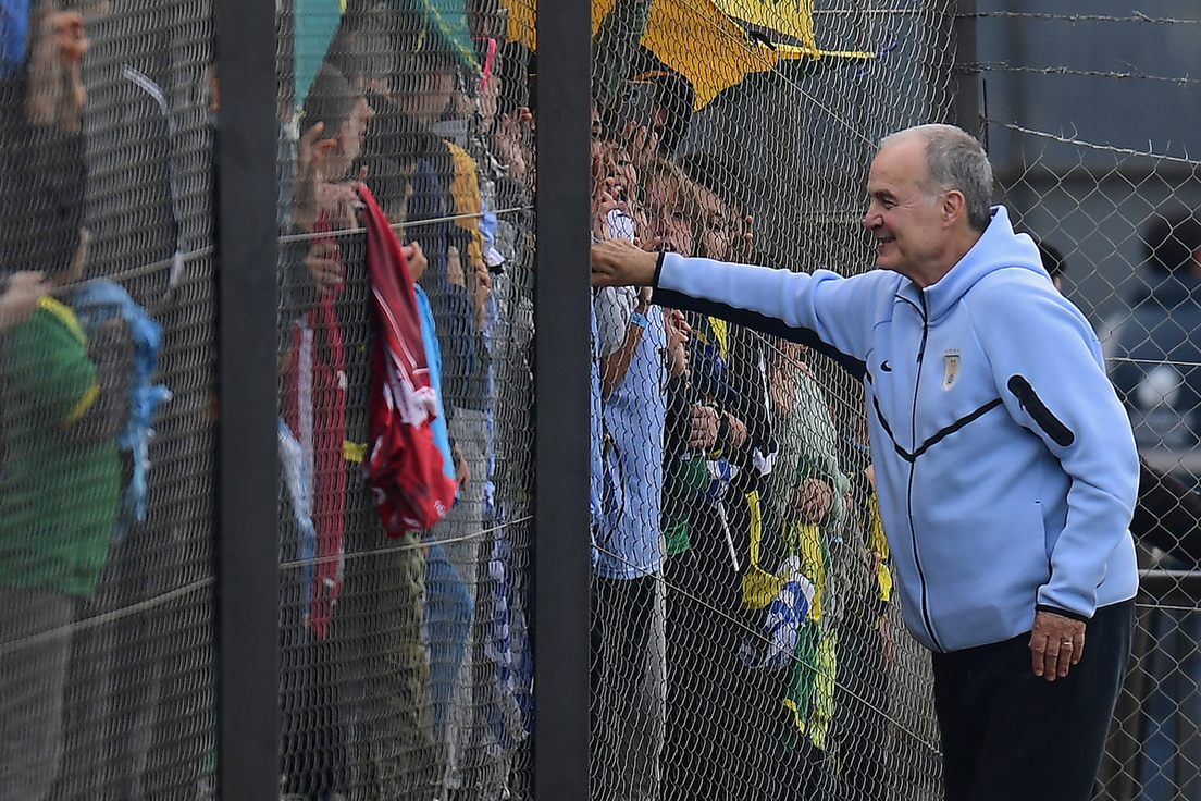 Marcelo Bielsa, coherente consigo mismo, a veces a pesar de sí mismo.